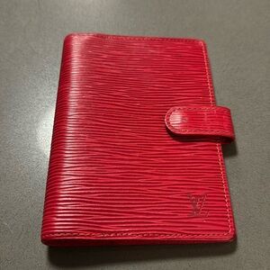 Louis Vuitton Pre loved Red Epi Leather Agenda in great condition, few spots.